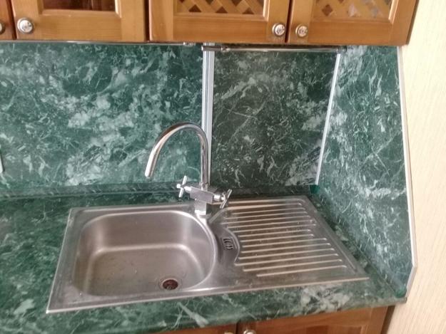 Столешница зеленый мрамор